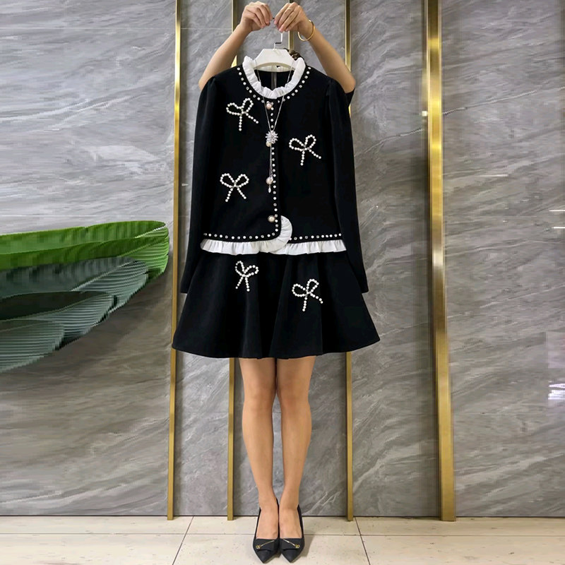 2025新款钉珠蝴蝶结上衣胖MM显瘦宽松短裙两件套大码女装拼接衬衫,女装/女士精品,大码套装,淘宝优惠券,粉丝福利购,淘宝优惠卷