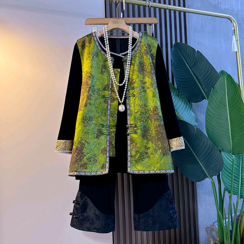 盘扣印花马甲钉珠打底裤子