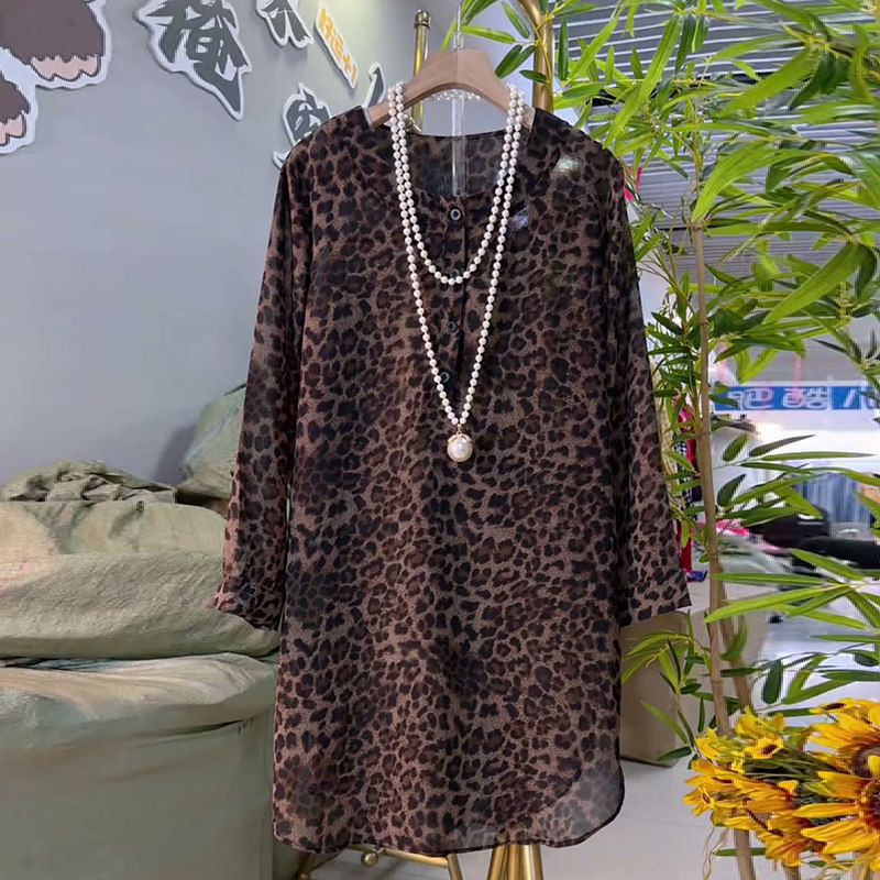 减龄大码女装宽松中长款大衫胖妹妹显瘦春季新款豹纹纱料衬衫2026