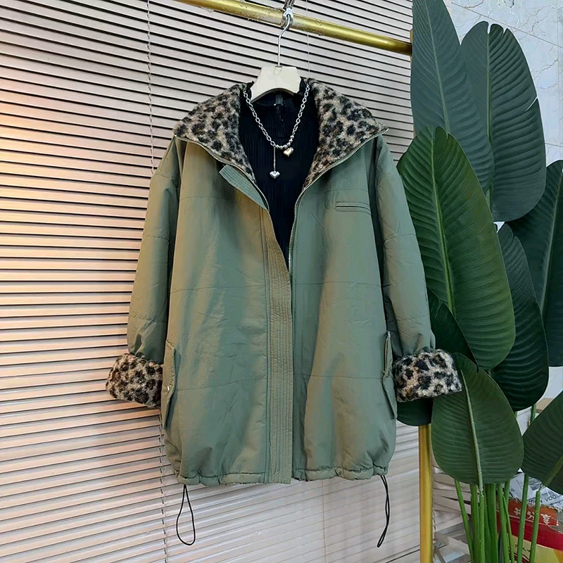 大码女装豹纹连帽两穿冲锋衣外套