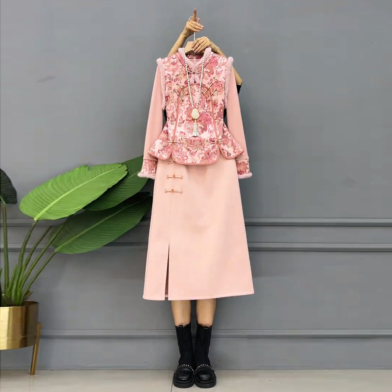 新中式提花盘扣内搭马甲半裙套装