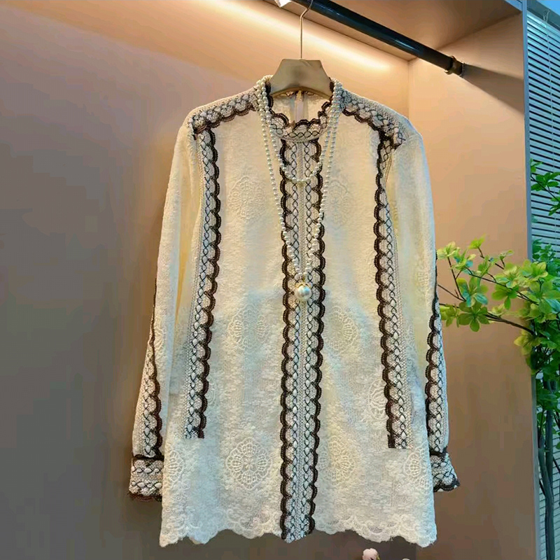 新款绣花拼接时尚洋气小众上衣女