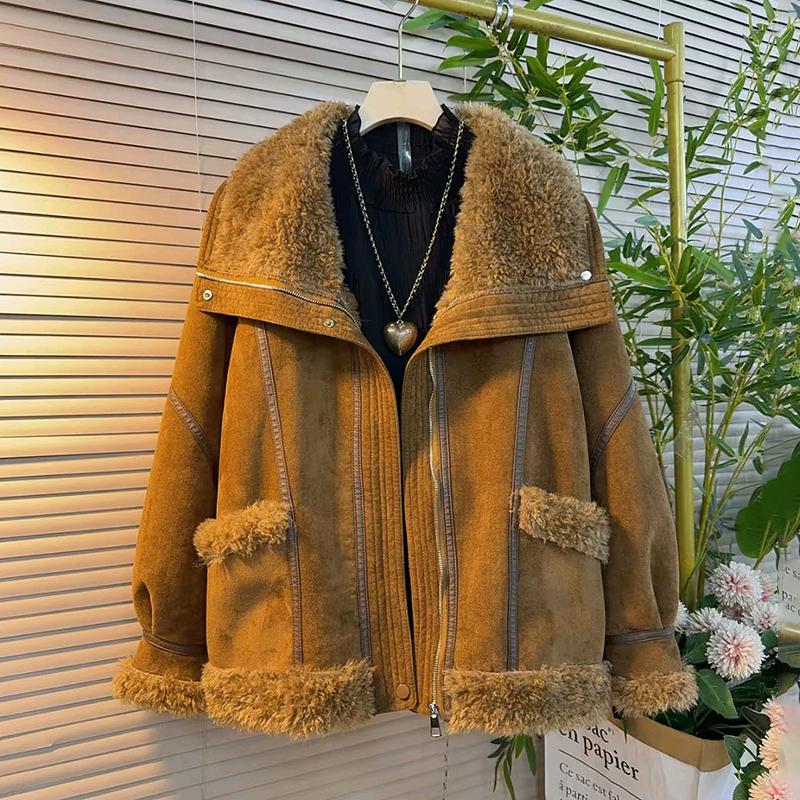 环保羊羔毛皮毛一体大翻领外套