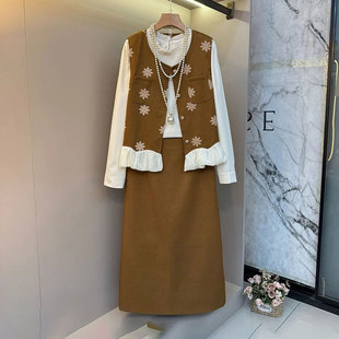 2025胖mm套装 通勤马甲打底衫 拼接大码 宽松时尚 半裙三件套 女装 秋季