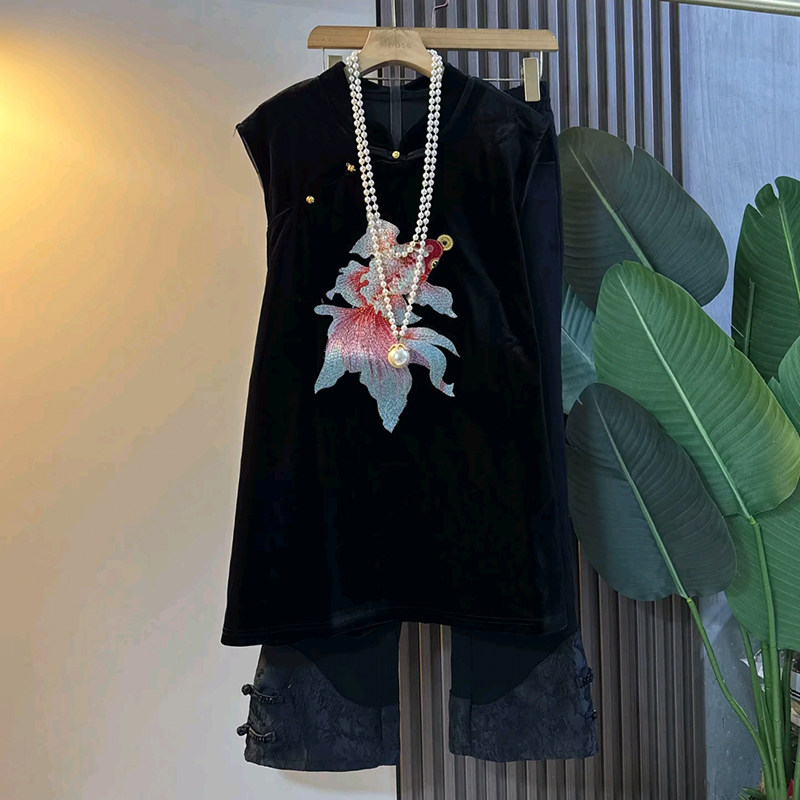 胖妹妹大码女装春季2026新款时尚复古中长款显瘦丝绒鲤鱼刺绣马甲,女装/女士精品,大码内搭,淘宝优惠券,粉丝福利购,淘宝优惠卷