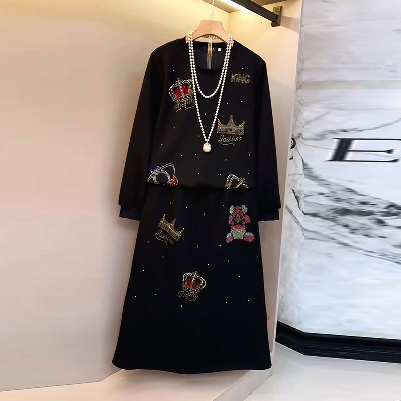 卡通亮钻休闲上衣半身裙两件套