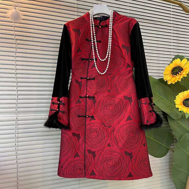 国风丝绒立领拼接旗袍连衣裙遮肉