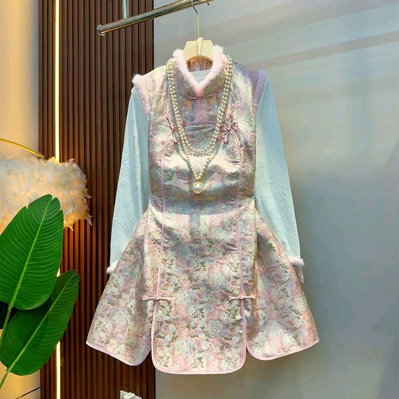 打底印花马甲裙拼接毛毛两件套