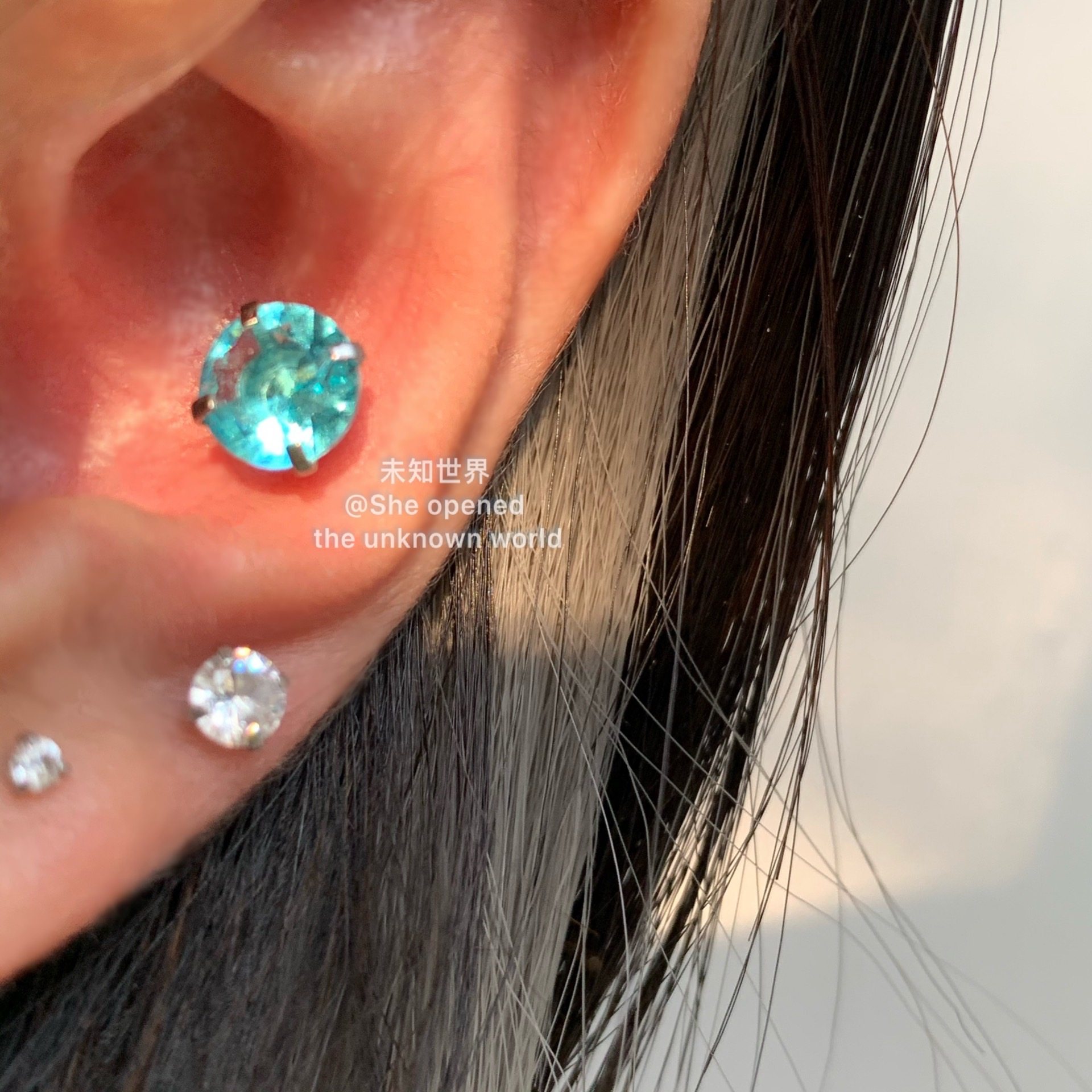 钛合金超闪蓝钻养耳洞耳骨钉饰女
