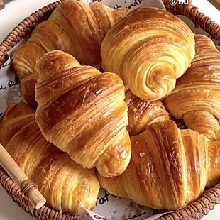 牛角面包羊角可颂汉堡包黄油面包胚夹心三明治早餐半成品丹麦