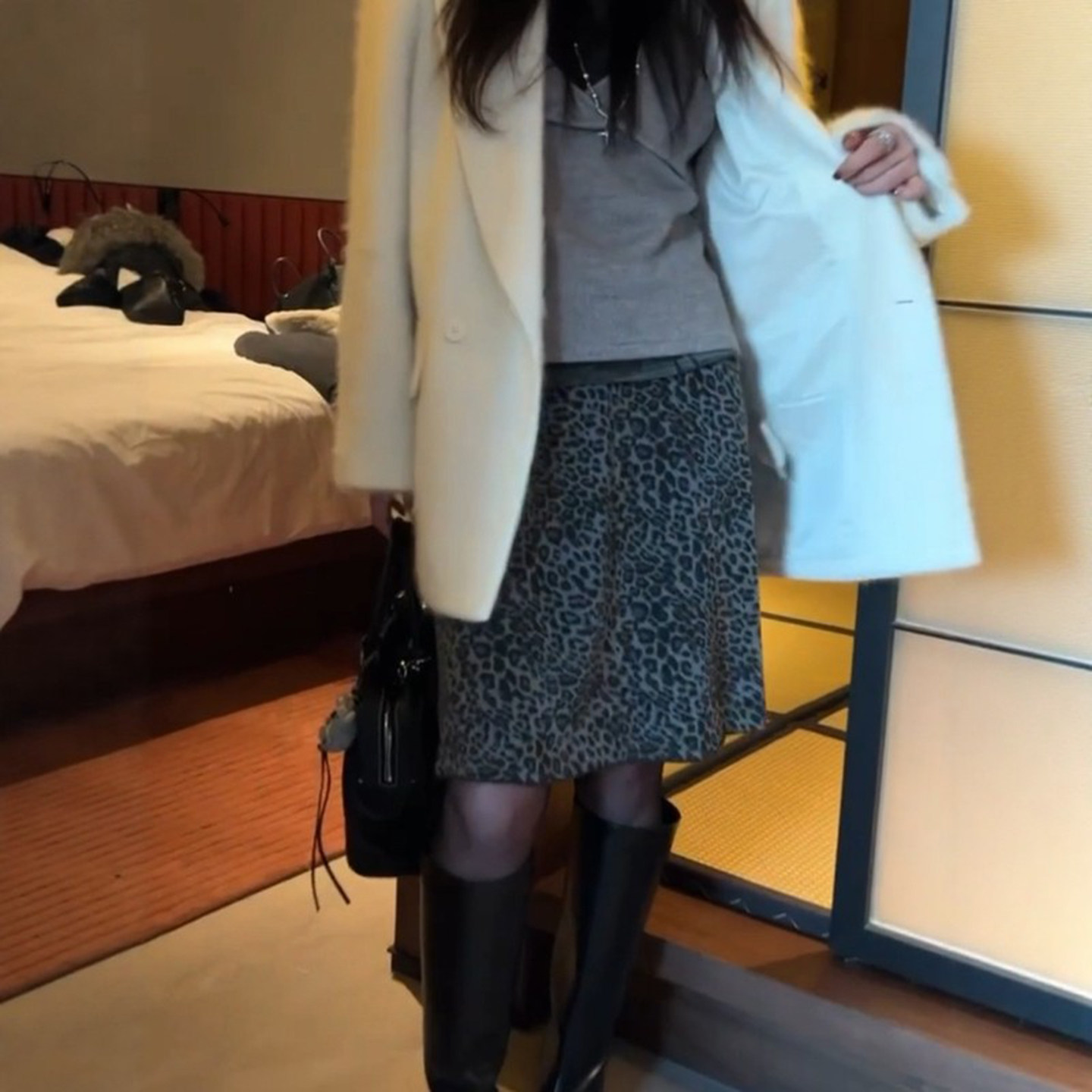 豹纹半身裙女2026年秋冬款高腰显瘦A字短裙复古高级感百搭毛呢裙