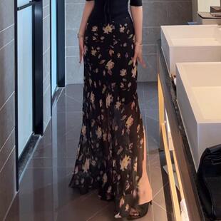 韩系轻奢黑底碎花半身裙女2026夏季款高腰长款显瘦通勤百搭A字裙