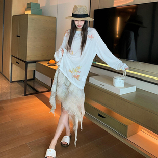 2026春季新款浪漫蕾丝风荷叶边半身裙女不规则层次感a字裙中长款