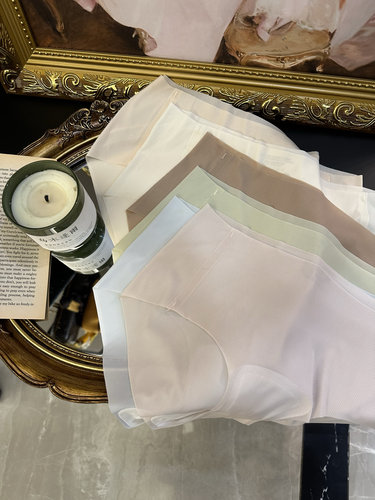 冰丝面膜内裤女中腰纯欲性感超轻薄裸感一片式无痕三角短裤瑜伽