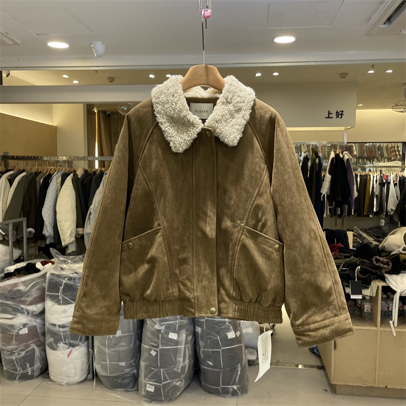 BU&FAN卓尔布凡55090正版羊羔毛翻领宽松麂皮绒加厚夹棉外套女冬