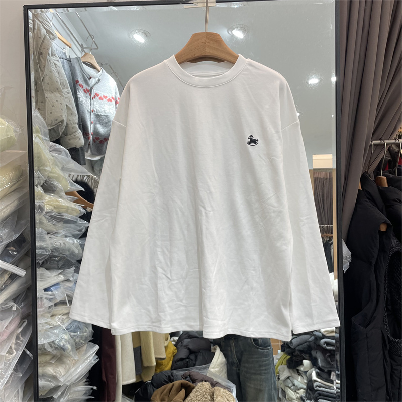 YHS91869正版冬季韩系宽松圆领刺绣卡通小马加绒长袖T恤衫上衣女