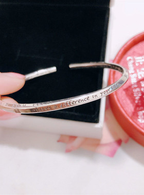 香港正生纯银莫比乌斯英文字母细扭纹开口手镯足银s999饰品百礼物