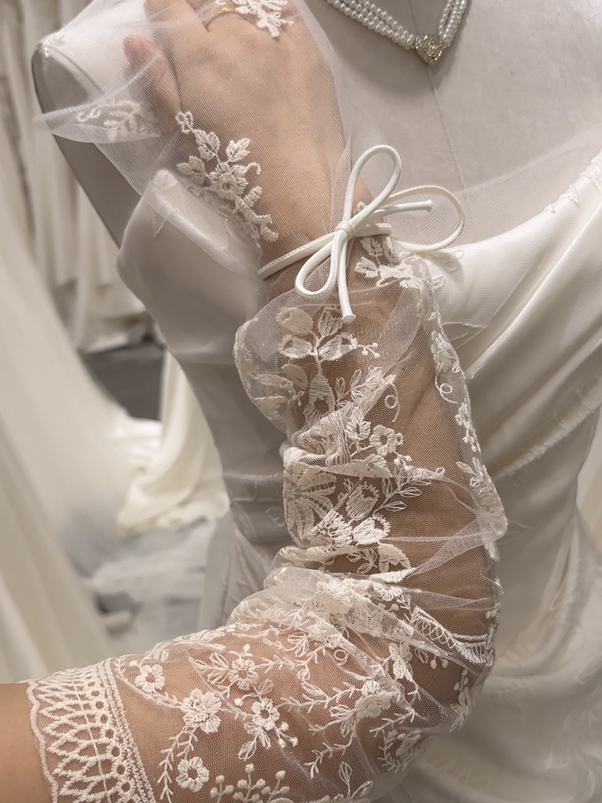 美高原创复古蕾丝轻透新娘长手套袖套婚纱配饰跟妆造型样片旅拍