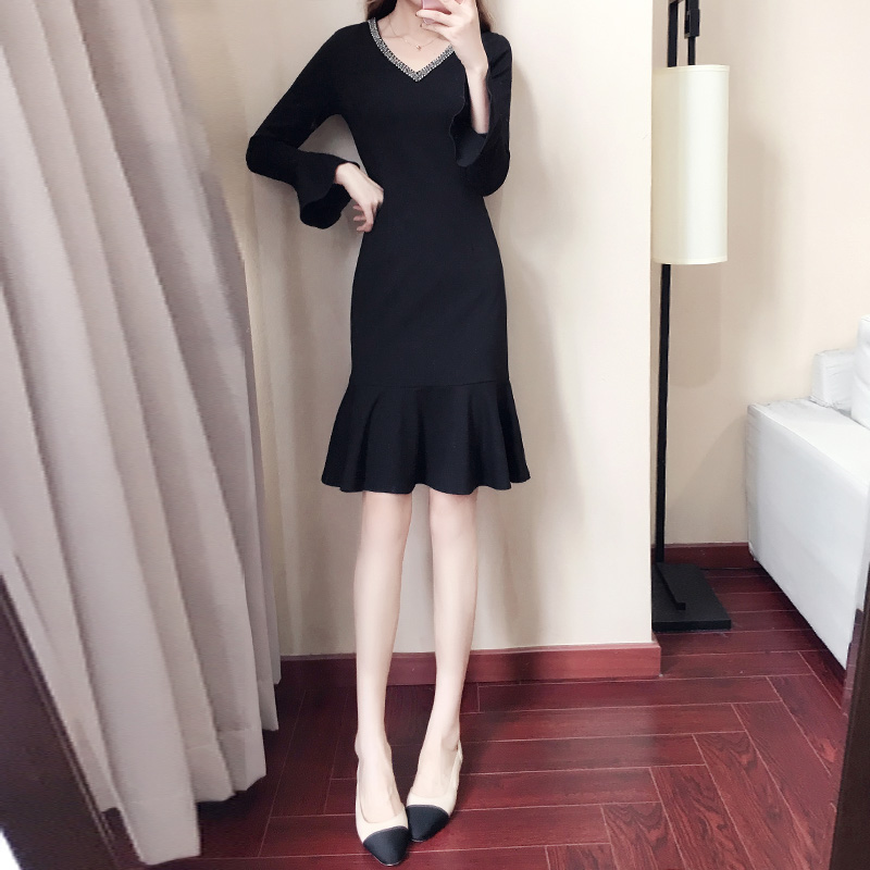 假一赔十春装2019新款针织chic小v连衣裙