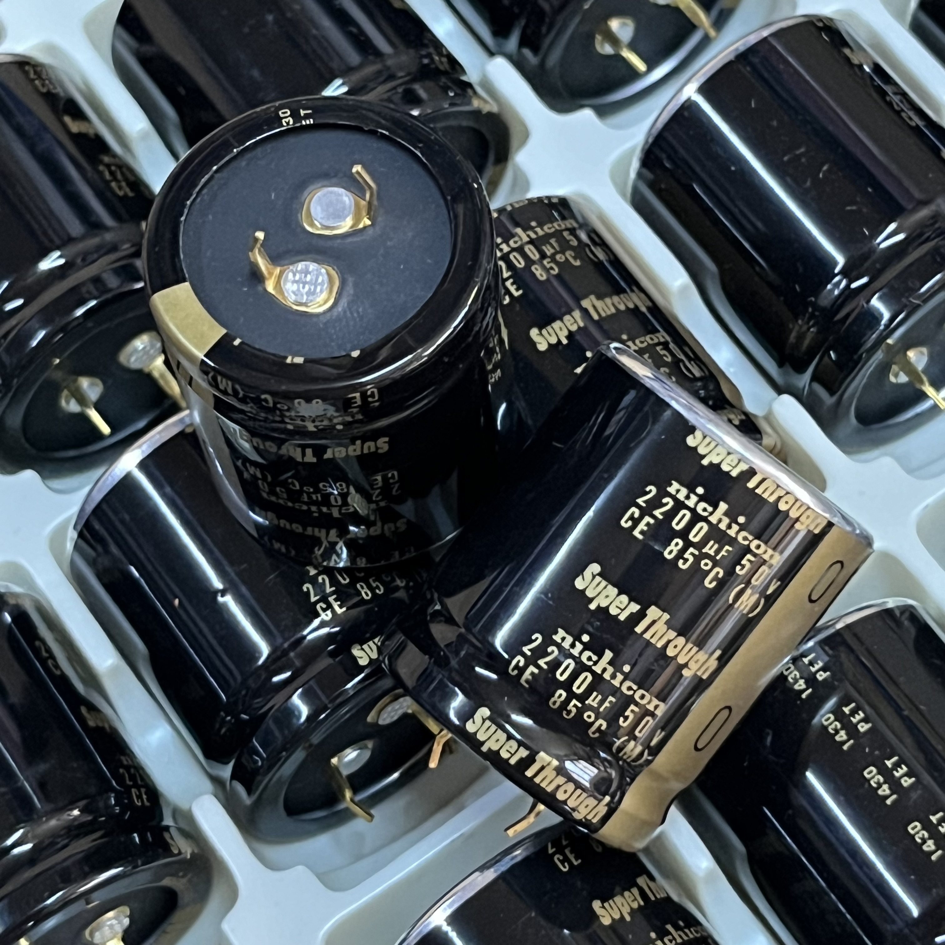 日本尼康nichicon ce 2200uf 50v super through镀金脚滤波电容