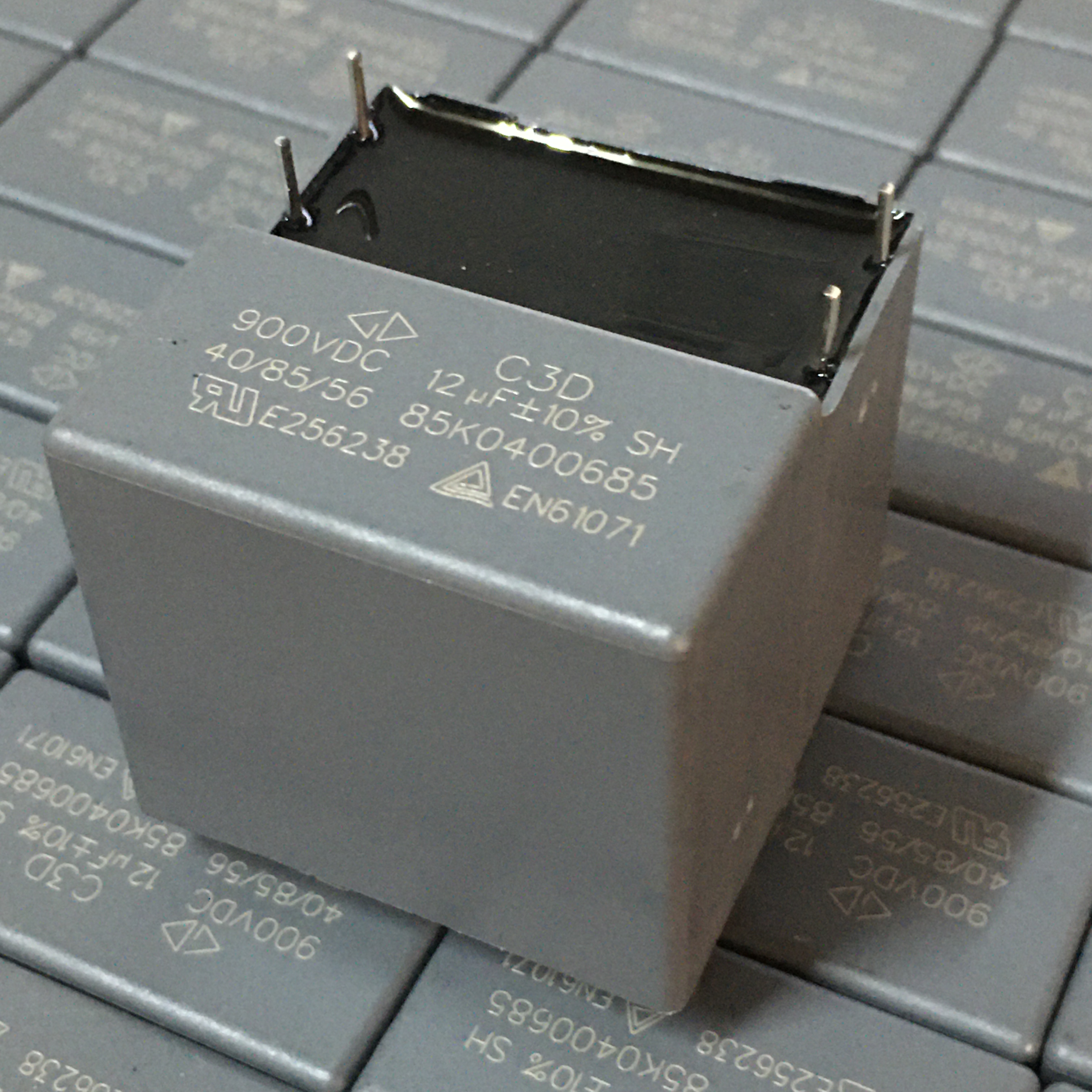 全新原盒 法拉 GD C3D系列 12UF 900V  粗铜脚关断薄膜无极电容