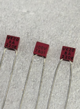 美国AVX 15PF 22PF 82PF 100PF 200V 高耐温多层陶瓷独石电容