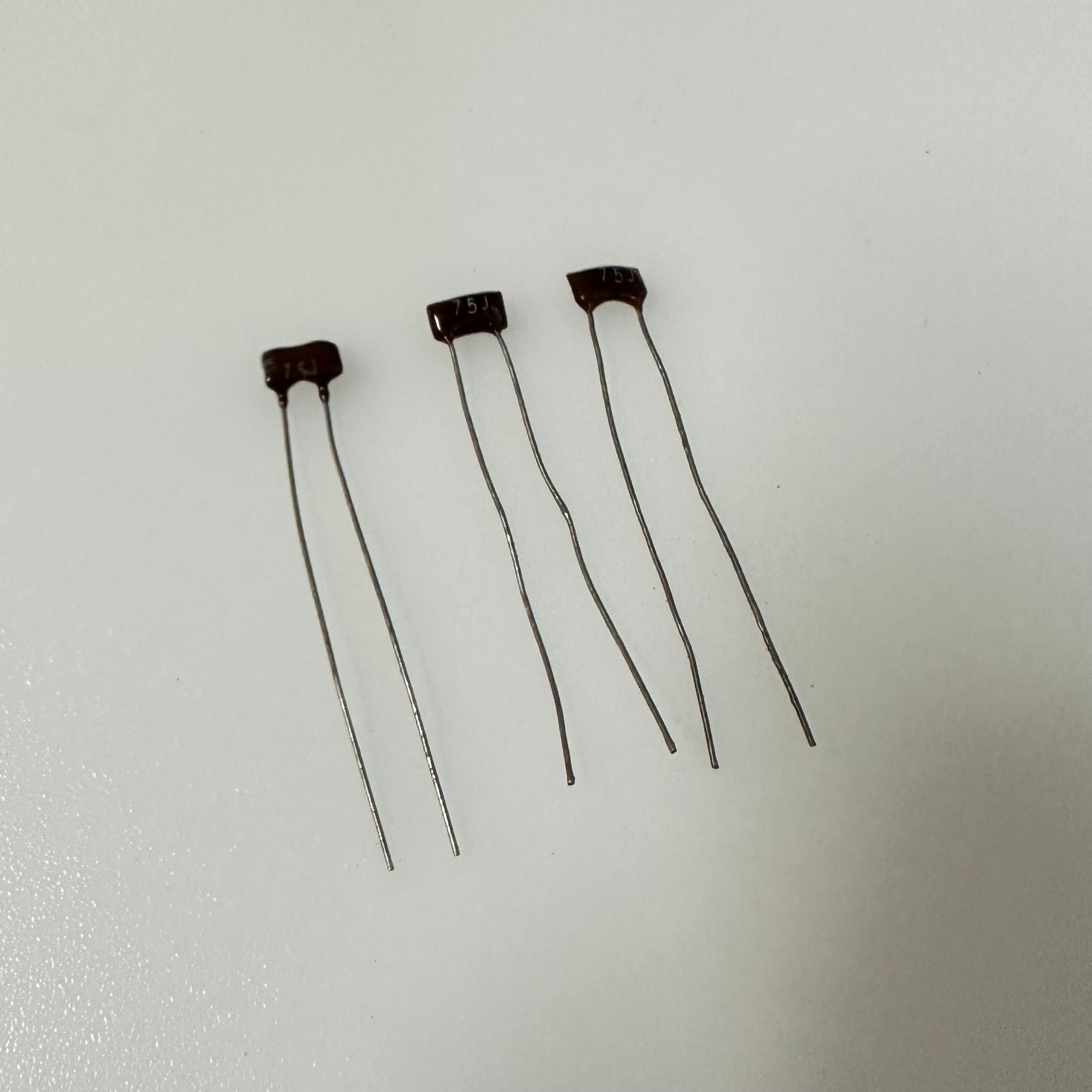 全新美国发烧银云母电容 68PF 75PF 82PF 91PF  300V 高精度云母