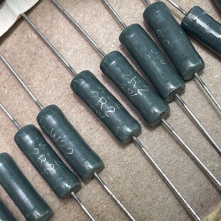 英国 Welwyn韦尔文 W22 2.2R 7W  2.2Ω 2R2 陶瓷线绕电阻器