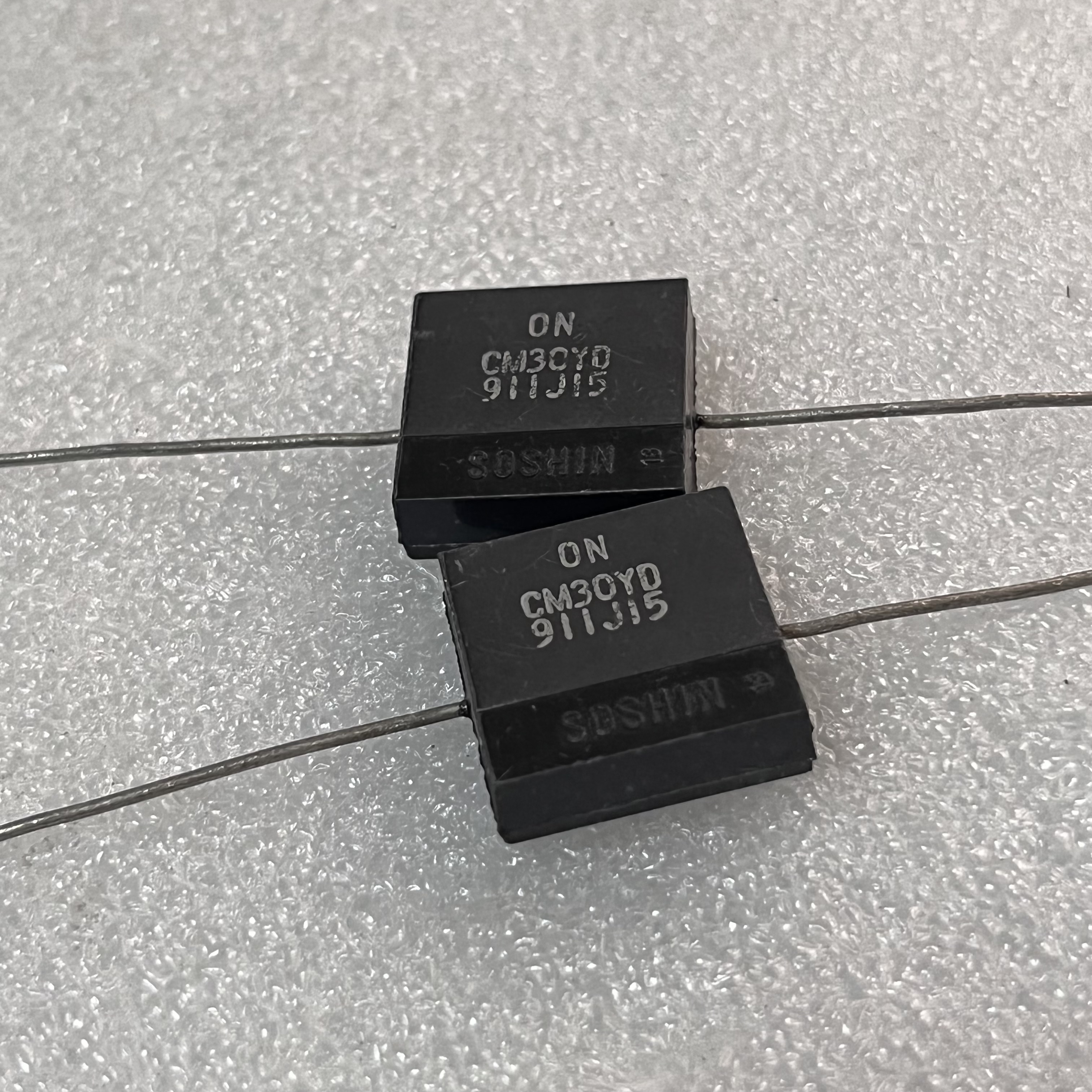 日本双信SOSHIN CM3OYD  911J  910PF 1500V 发烧轴向银云母电容