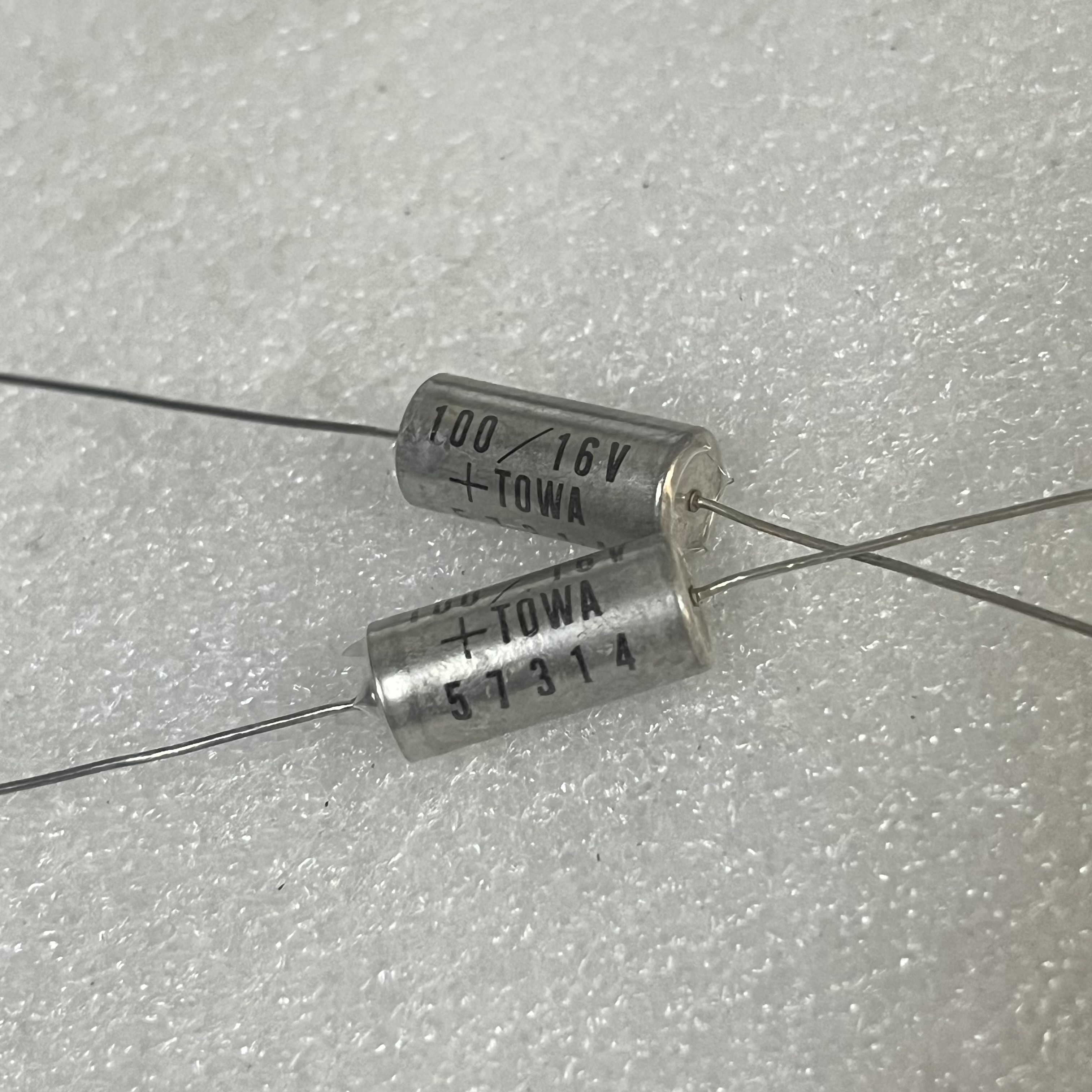 全新 日本东和 TOWA  100UF 16V 发烧音频 钽电解电容