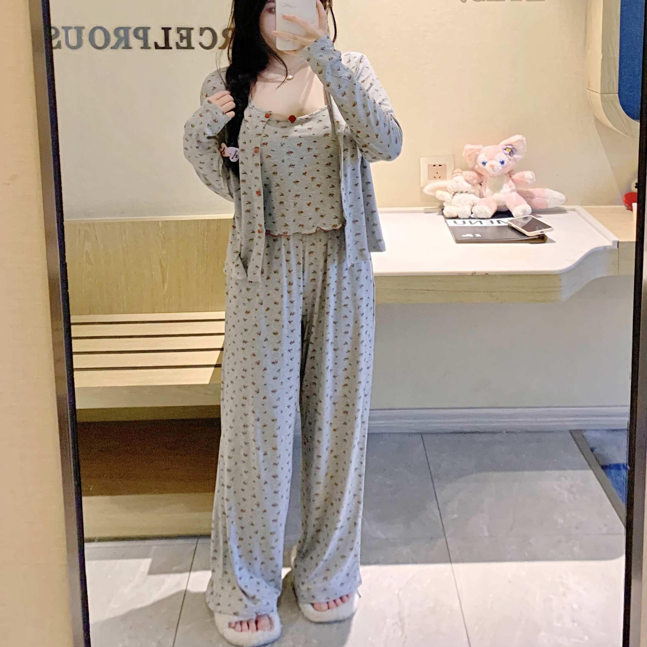 含胸垫春秋新款长袖莫代尔家居服吊带三件套薄款睡衣女碎花韩版