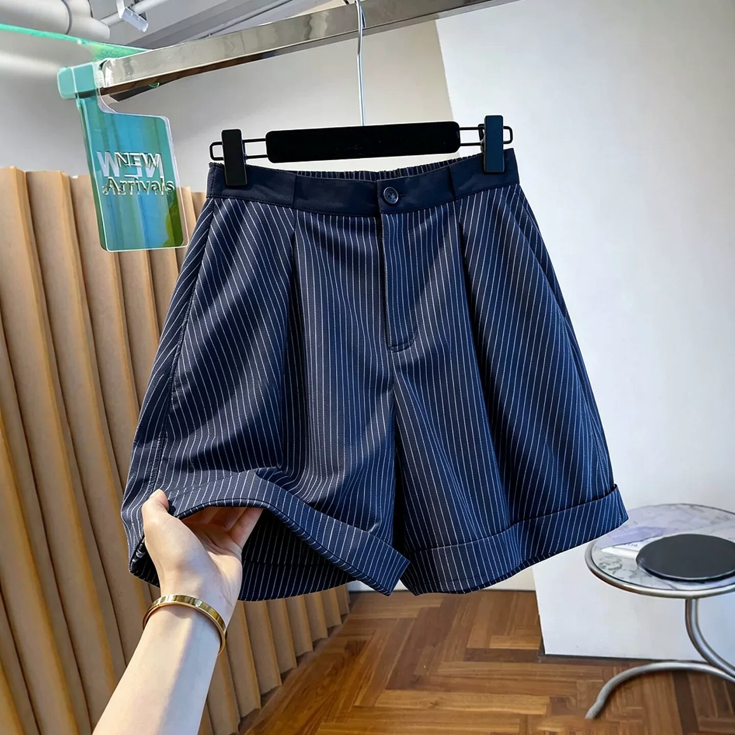 日韩外贸出口高端大码阔腿西装裤女夏季薄款文艺风巨好看外穿短裤图片