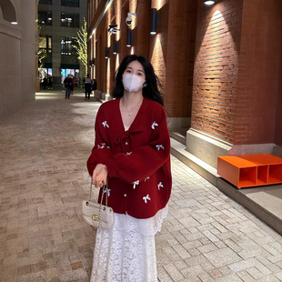 毛衣外套针织开衫大码女装微胖mm新年红色洋气质拼接蕾丝超火独特