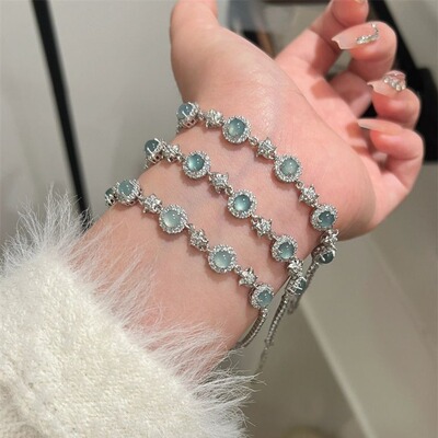 清冷感镶钻蛋面手链女vintage轻奢小众设计精致高级气质百搭手饰