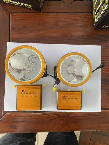 赛电头灯原厂配件灯头电池充电器T6充电器强光led头灯可充电超