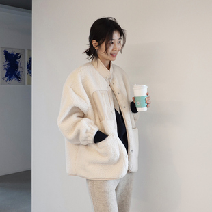 立领羊羔毛外套女冬季2025新款春秋保暖颗粒绒摇粒绒棒球服机车服