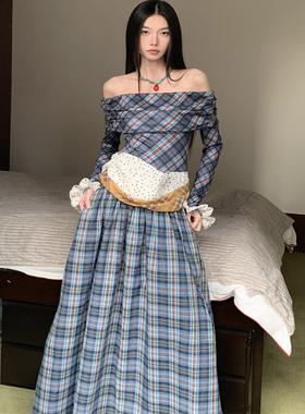 法式复古露肩设计格纹撞色长款连衣裙秋冬一字领波点拼接收腰长裙