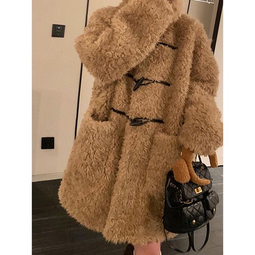 皮毛一体外套女中长款泰迪牛角扣羊羔毛外套女冬季仿皮草毛绒大衣