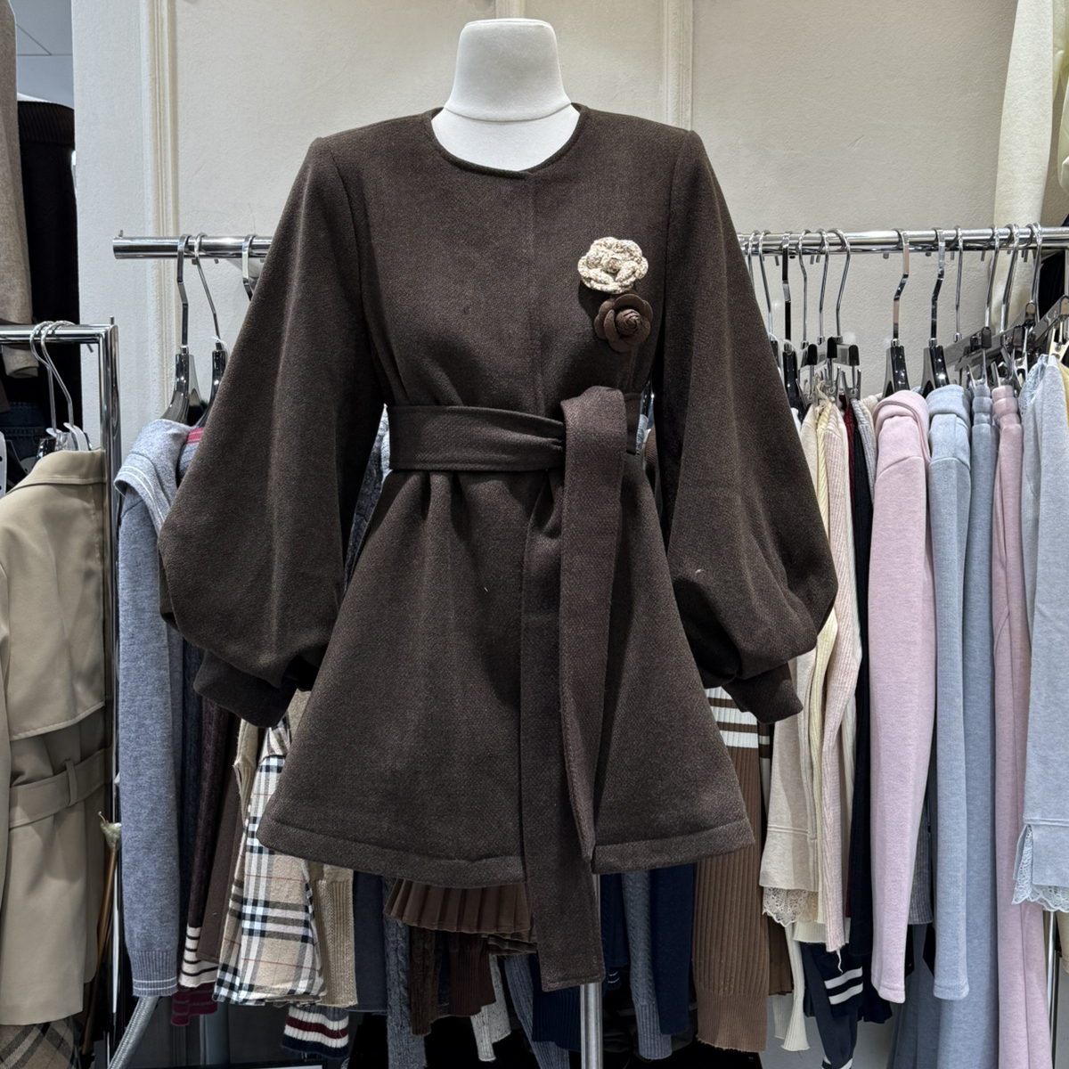 MEI ZI 美姿-灯笼袖女神外套加厚大衣(配腰绳,可拆胸针)25223羽绒