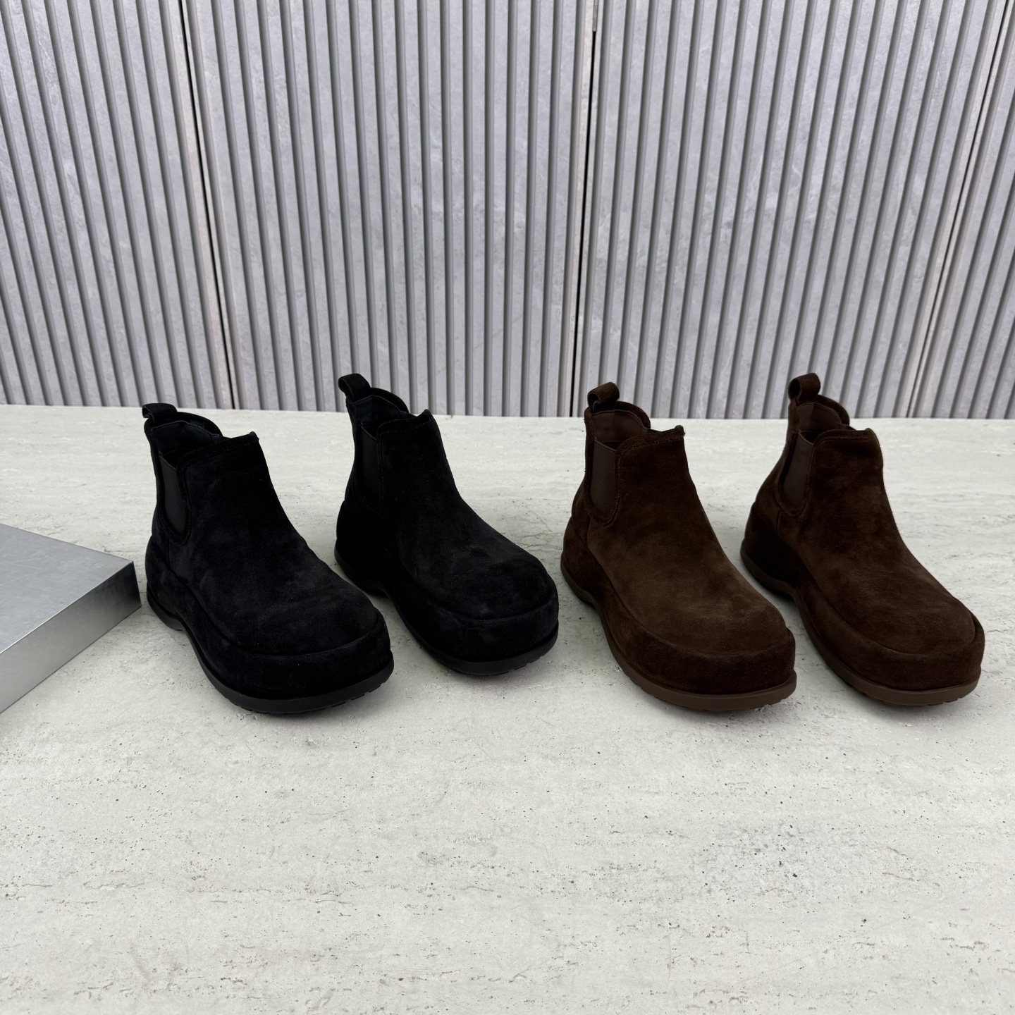 松糕底磨砂皮短靴套筒切尔西靴女