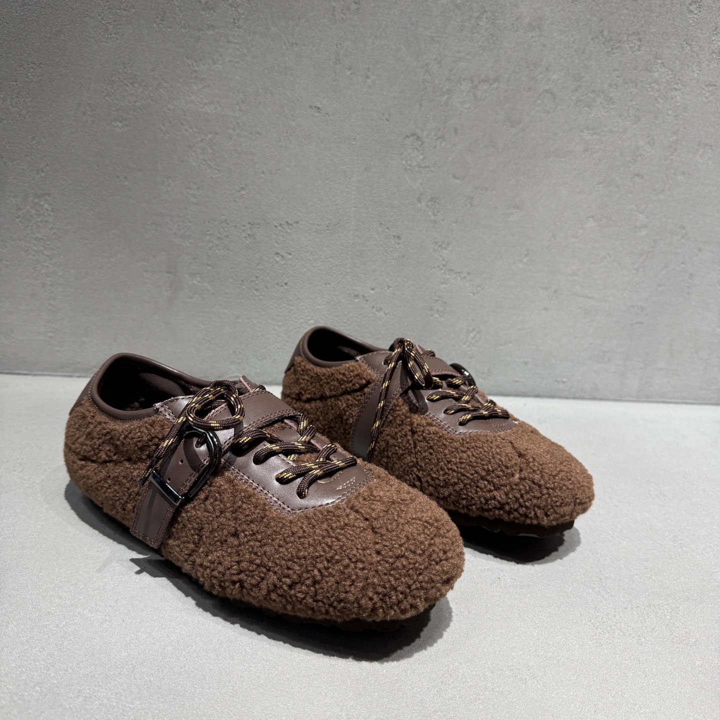 先峰名典羊羔毛德训鞋加绒毛毛鞋