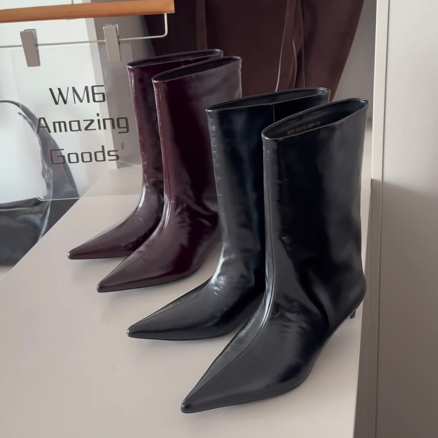 WM6性感时装靴低跟尖头中筒靴女