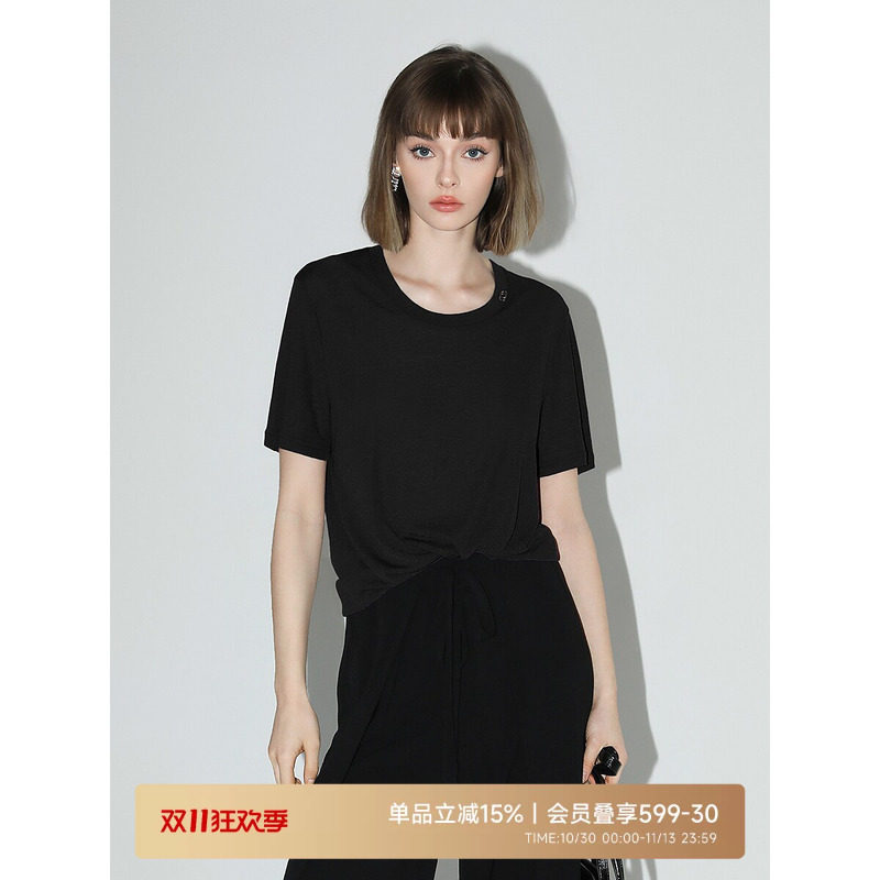 COCOBELLA奥莱金属LOGO垂坠感短袖针织衫女夏宽松慵懒风圆领T恤