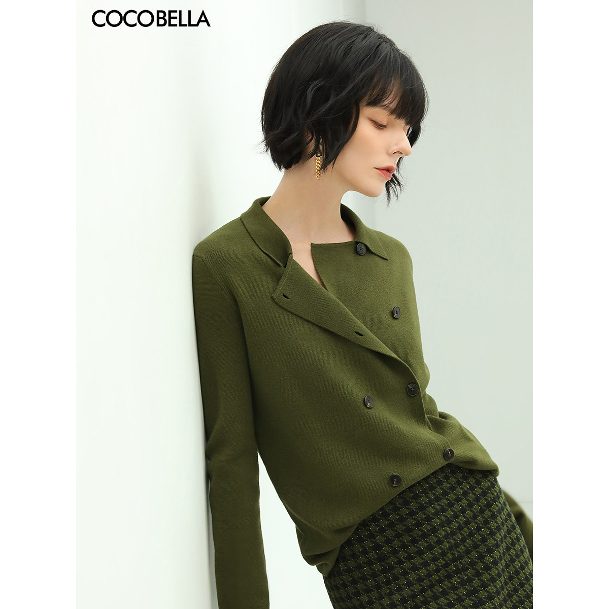 COCOBELLA[苔藓绿]简约双排扣翻领毛衣女通勤显瘦针织开衫MZ152C