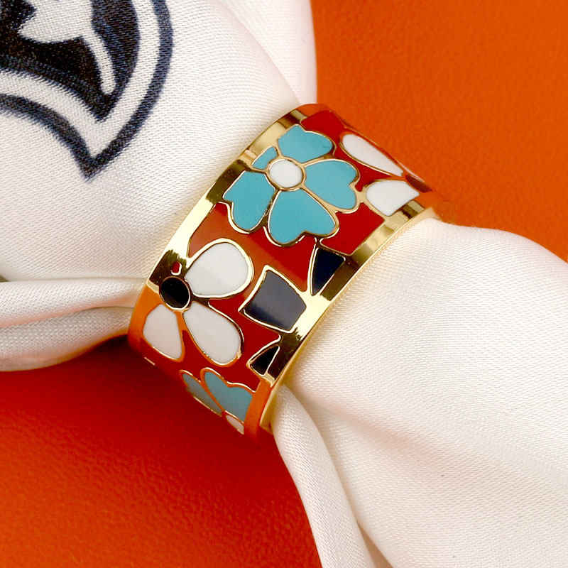 百搭配饰方巾打结固定欧美复古珐琅丝巾扣高档钛钢个性指环披肩扣