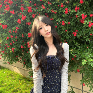 藏蓝色吊带碎花连衣裙女带胸垫裙子夏季套装2026新款韩系绝美穿搭