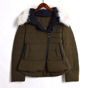 2025年秋冬季女式羽绒服新品加厚保暖连帽修身显瘦短款外套长袖