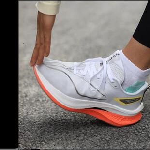 2024李宁赤兔7 PRO女子冬反光轻量高回弹中考竞速训练跑鞋ARPU006