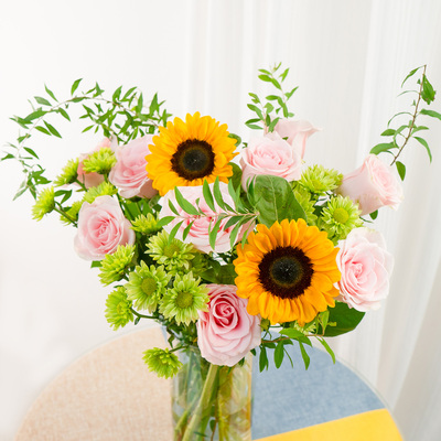 D13混搭花束鲜花云南基地直发家用水养鲜花现采现发优质家庭插花