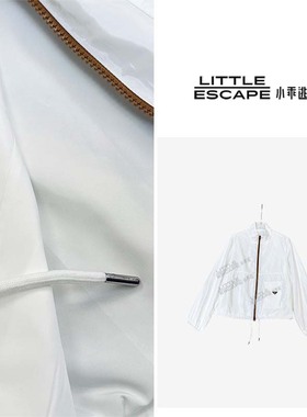 小乖逃X白色外套卡其拉链单口袋连帽立领拉达时尚外套S25527